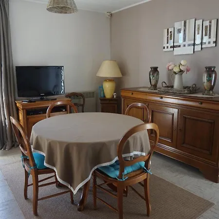 Tatil Evi Maison Merville-franceville-plage, 4 Pieces, 6 Personnes - Fr-1-465-23
